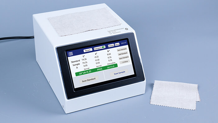 Spectrocolorimeter Measuring Fabrics