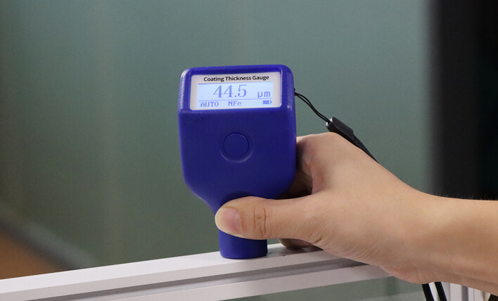 86220H Coating Thickness Gauge tests the coatings on aluminum frame